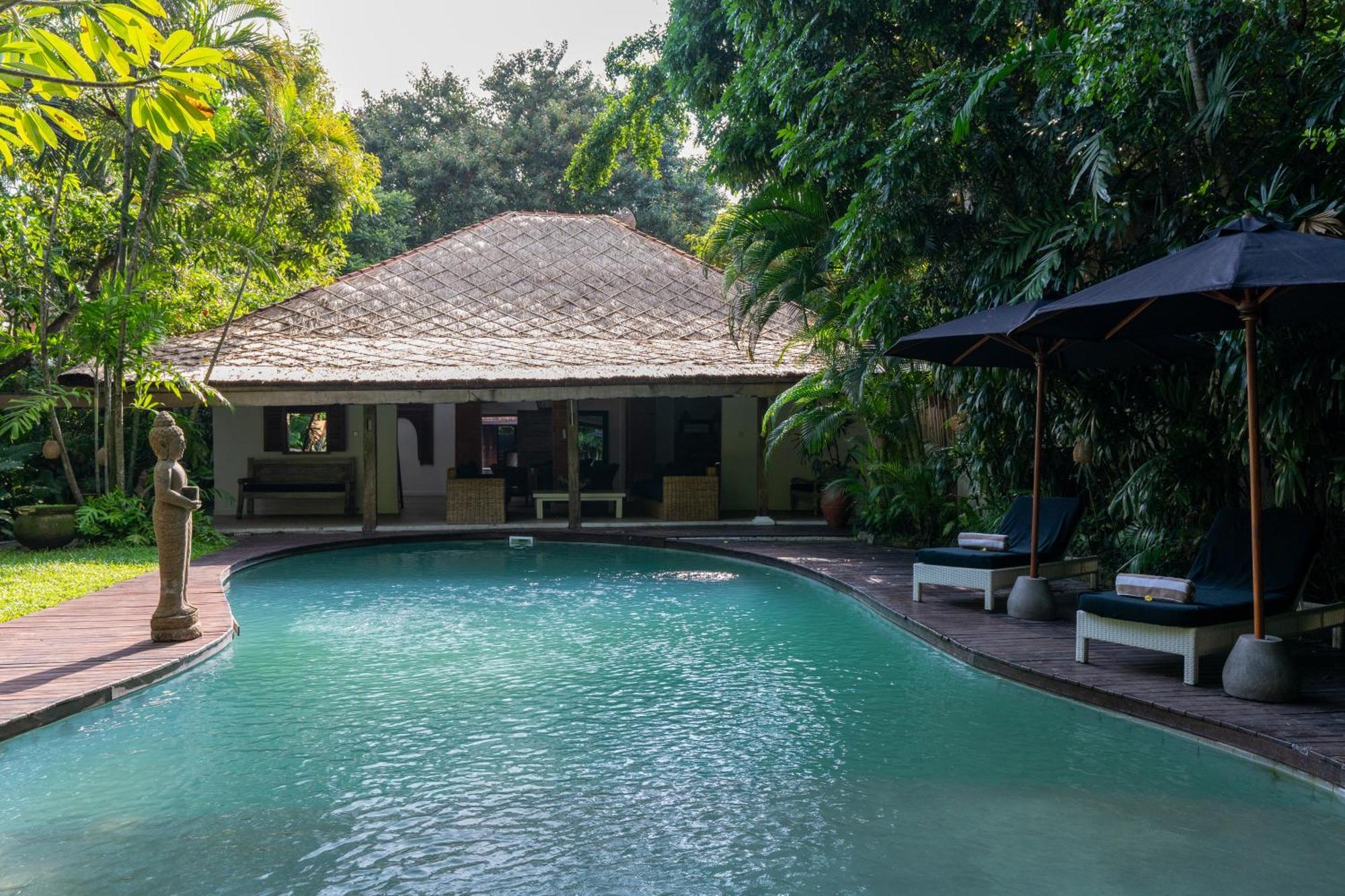 The Gardens Seminyak Hotel ภายนอก รูปภาพ