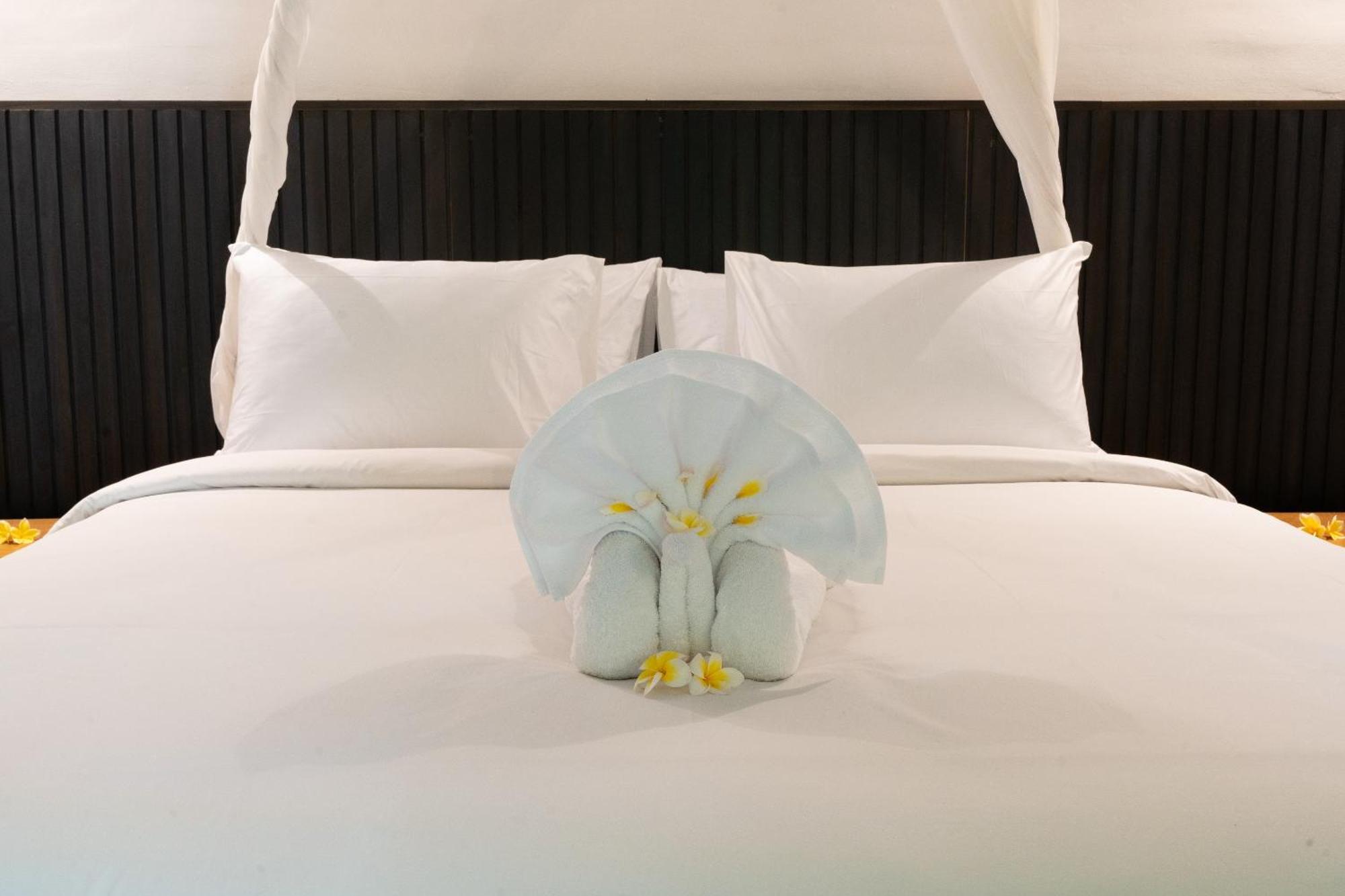The Gardens Seminyak Hotel ภายนอก รูปภาพ